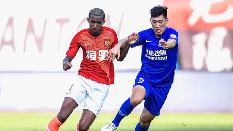 Cangzhou Mighty Lions cùng Meizhou Hakka