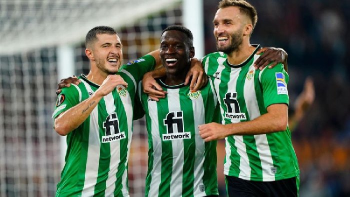 soi kèo Hernan Cortes cùng Betis